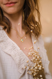 COLLANA MEDAGLIONE CON PIETRA