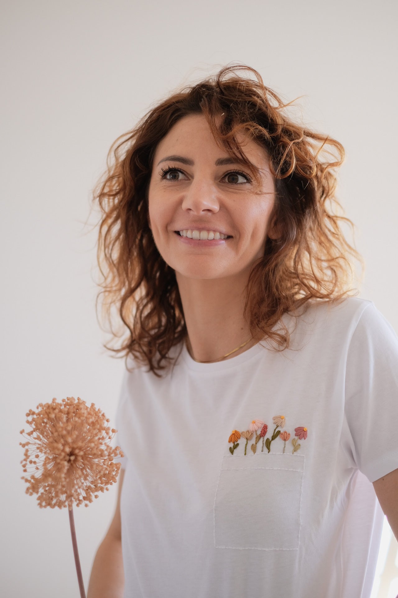 T-SHIRT RICAMI TASCHINO