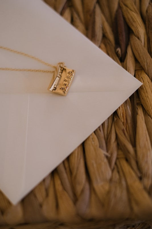 COLLANA LETTER FLOWER