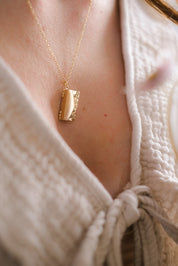 COLLANA LETTER FLOWER
