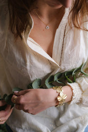 BRACCIALE RIGIDO FLOWER DETTAGLI