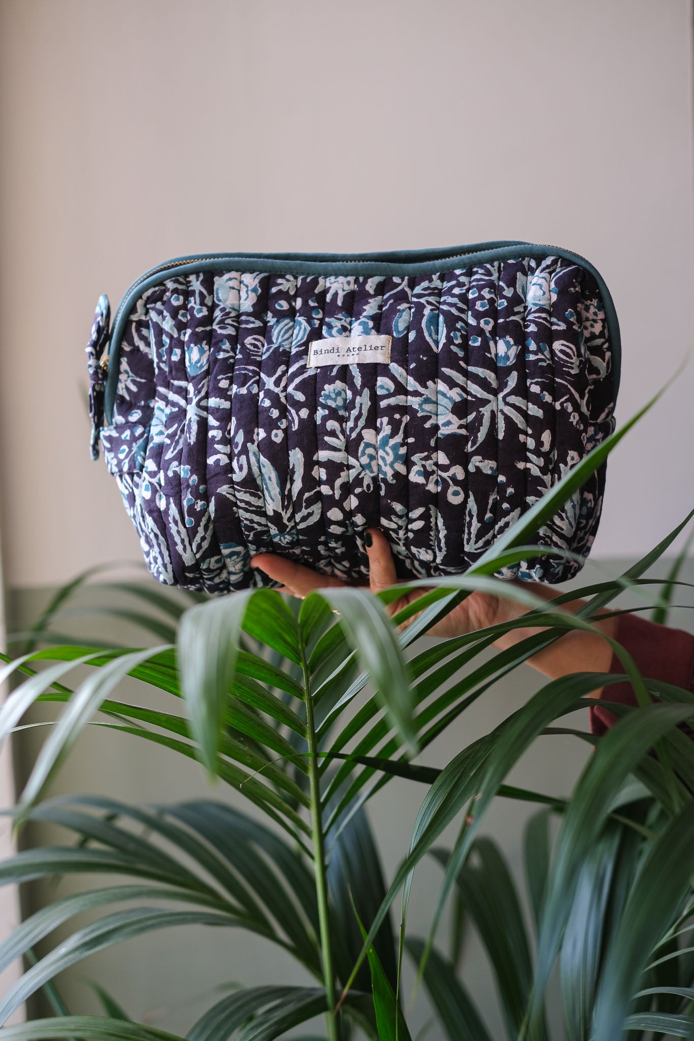 TROUSSE DE TOILETTE - KALI ECLIPSE