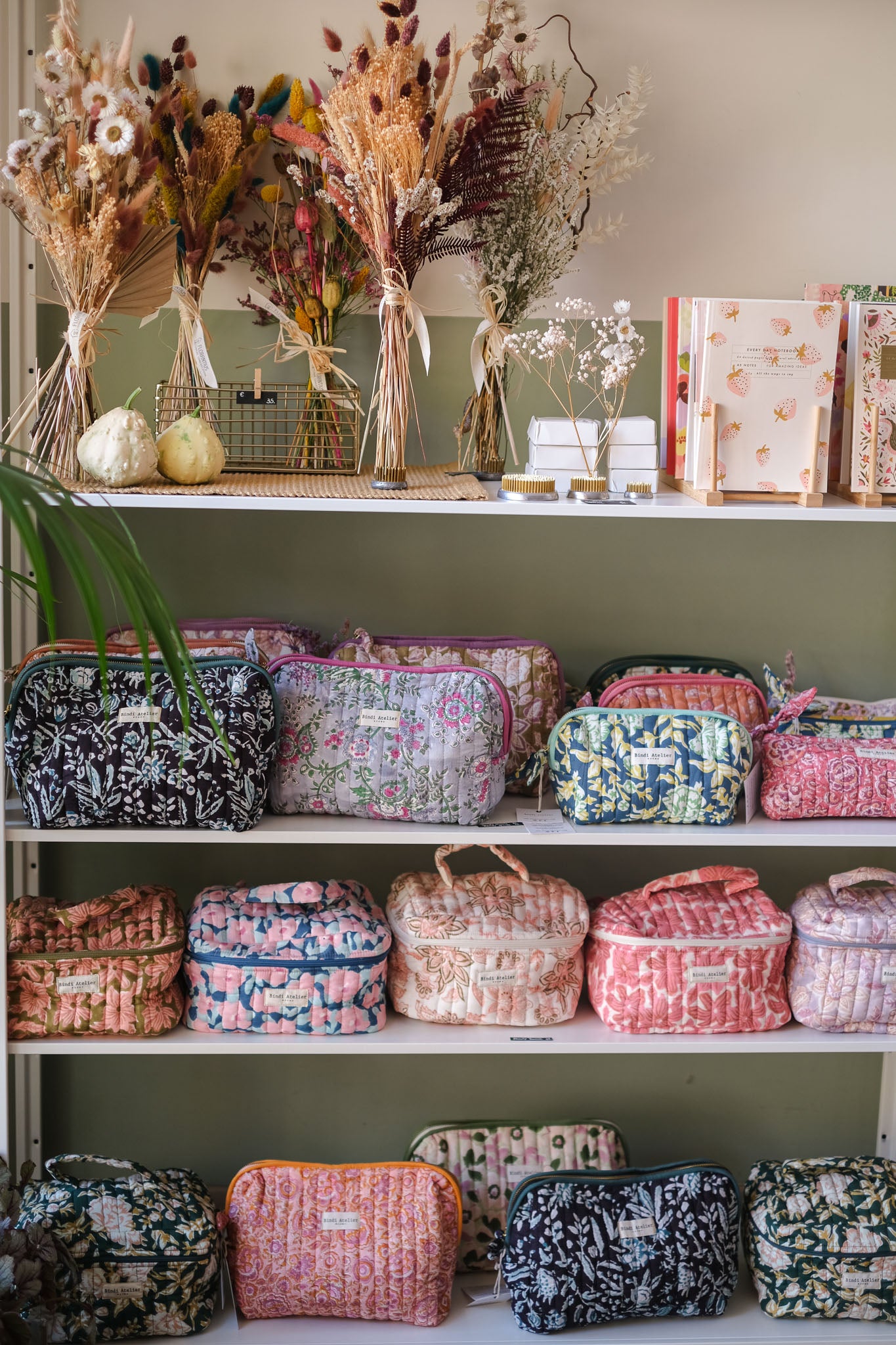 TROUSSE DE TOILETTE - KALI ECLIPSE