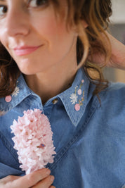 CAMICIA JEANS RICAMI ROSA