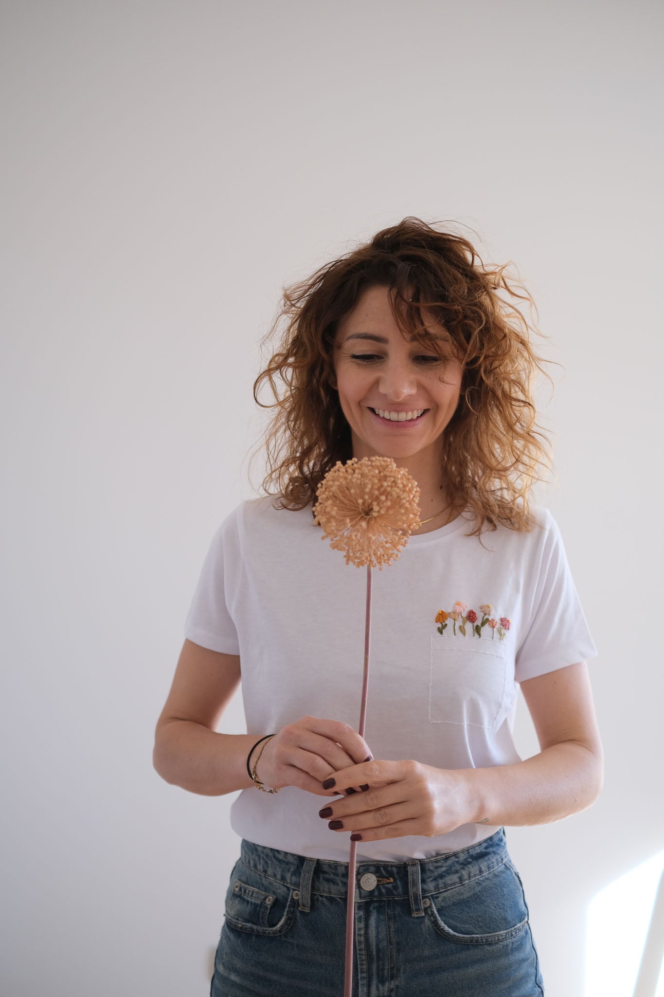 T-SHIRT RICAMI CORONCINA FRAGOLA