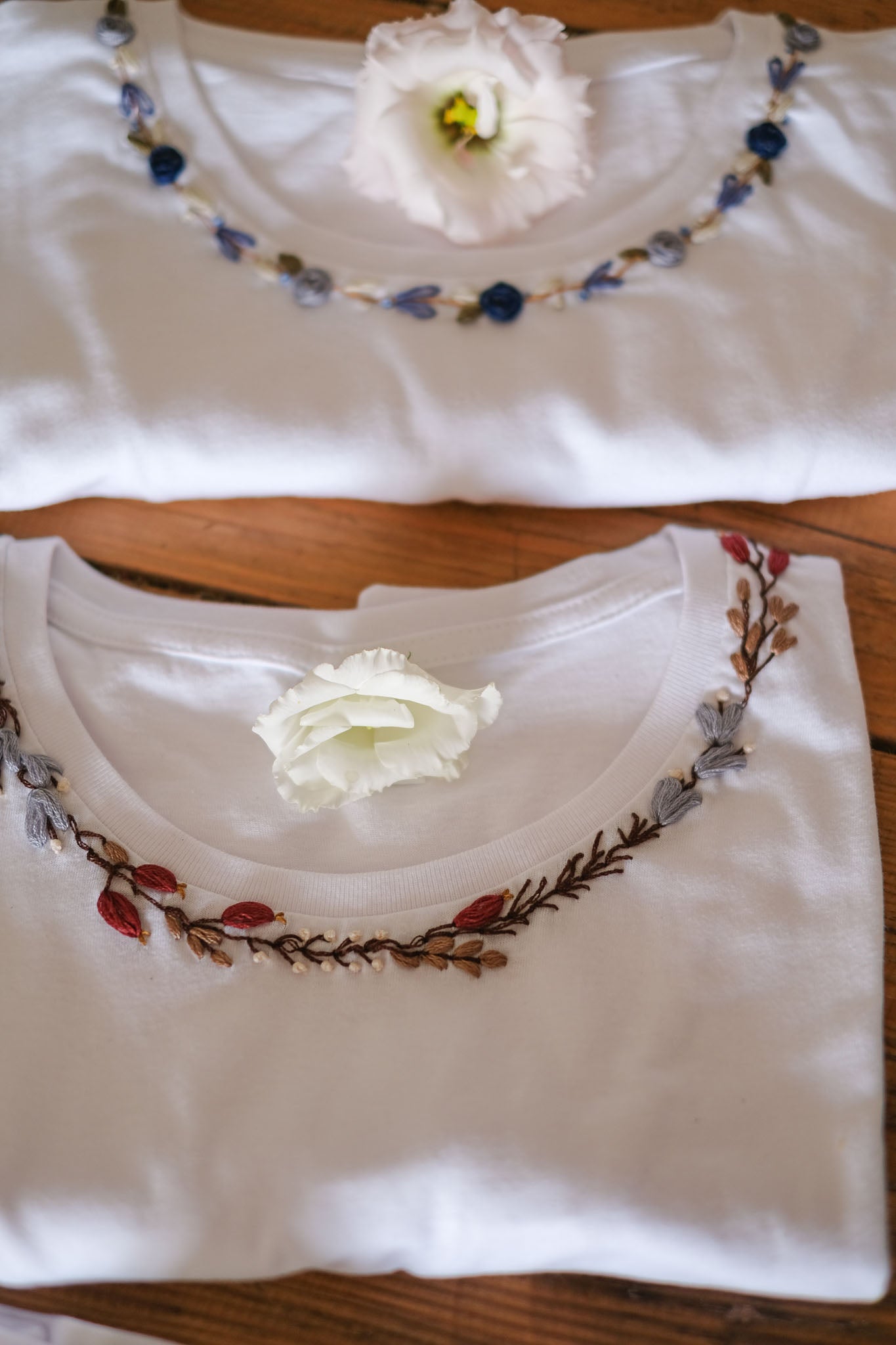 T-SHIRT RICAMI CORONCINA