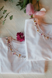 T-SHIRT RICAMI CORONCINA LILLA MALVA SENAPE